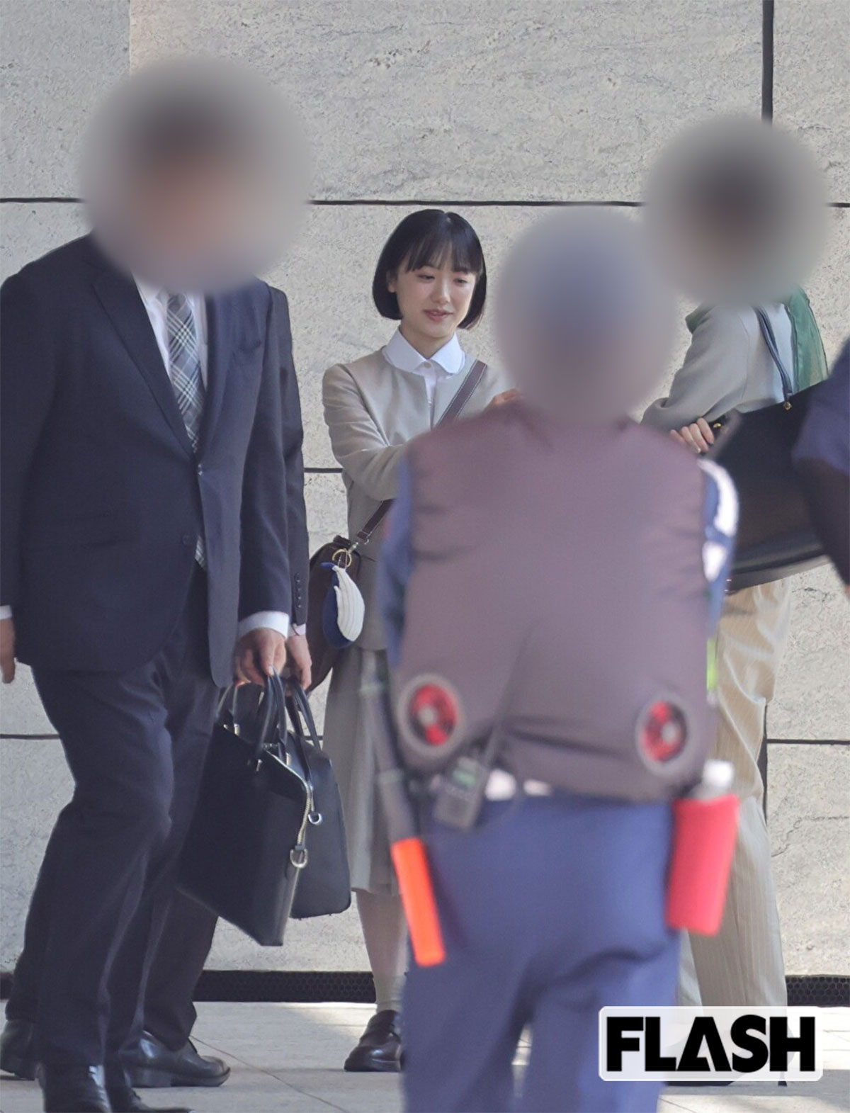苦笑いをする芦田愛菜