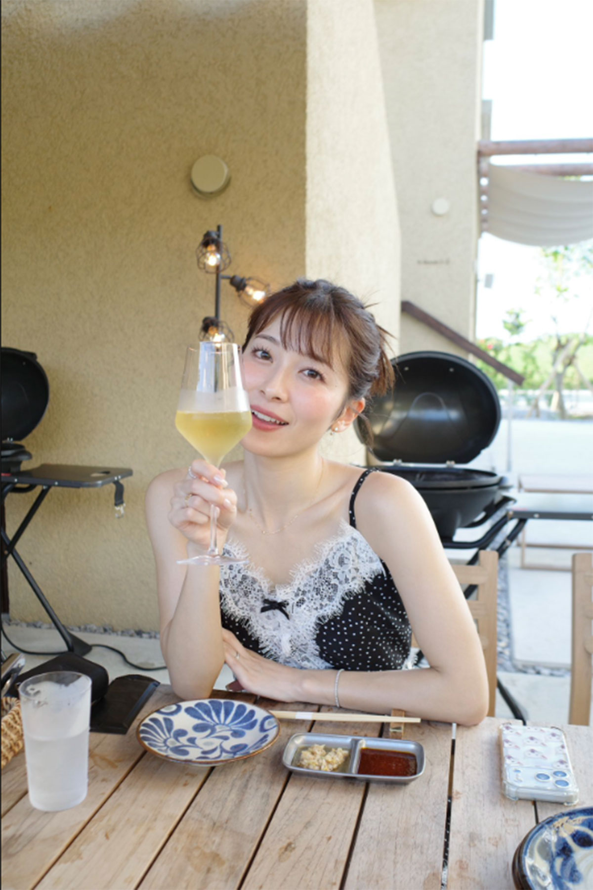 妖艶な様子を見せた山本里菜の投稿に印象の変化が指摘されていた（画像・山本里菜のX「@rina_y0622」より）