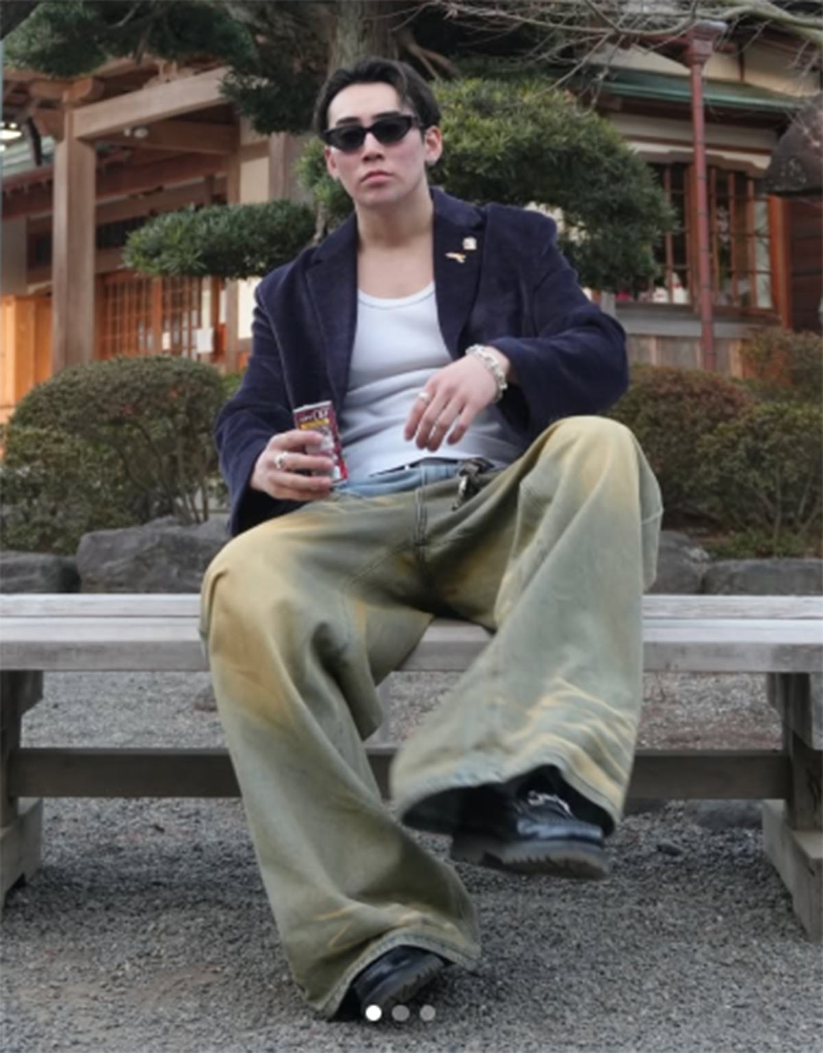 高学歴YouTuber『雨来ズ。』 メンバーが女性に土下座で“お持ち帰り懇願疑惑”動画が拡散…リーダーが謝罪も“アンチコメント募集”が火に油
