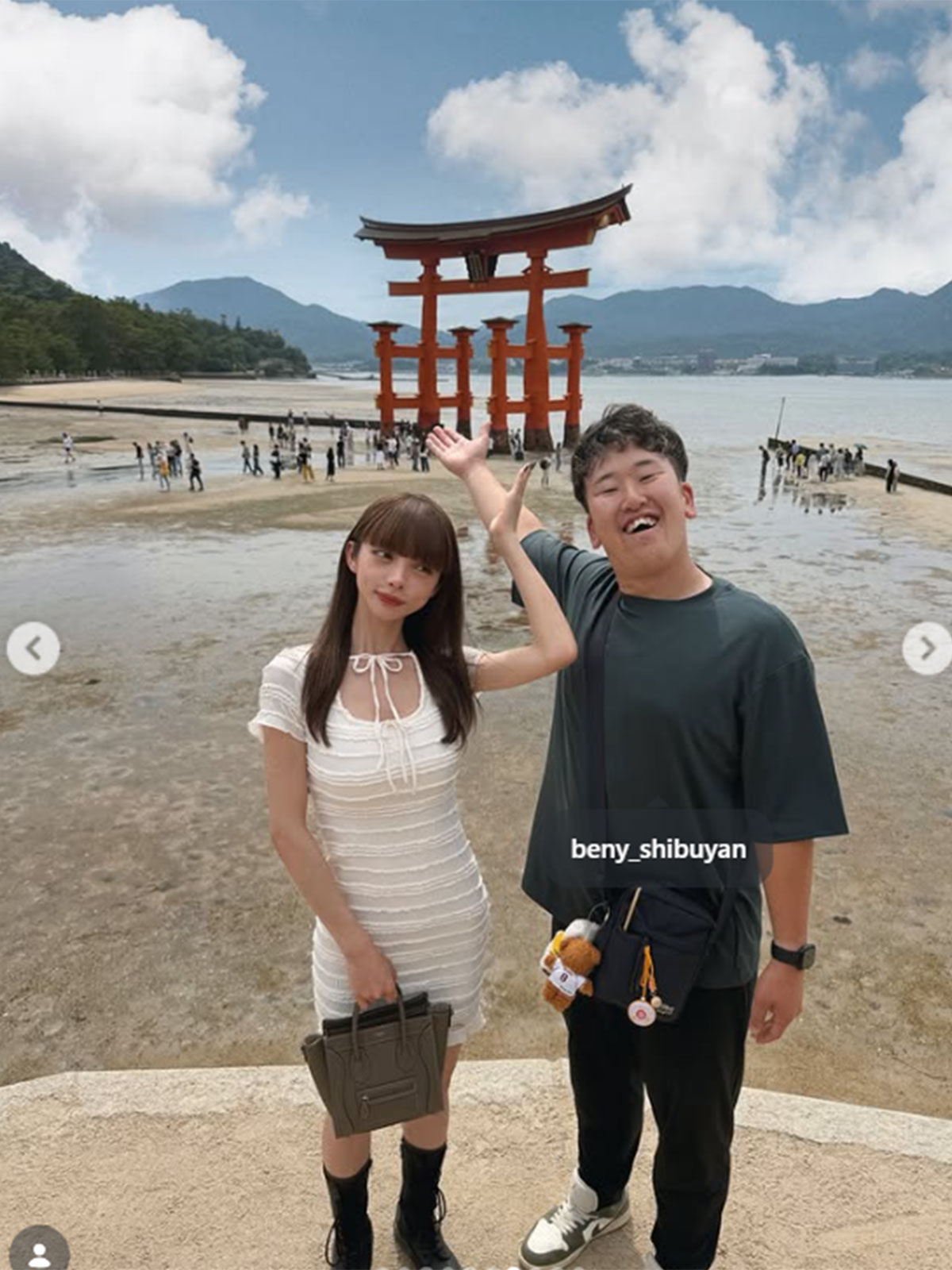渡辺リサは広島・宮島でインフルエンサーの「シブやん」こと渋谷悠斗とデートしたことを報告。シブやんはカープの小園海斗に似ていることで知られる（画像・『りさちゃん』のInstagram「_lisa1431_」より）