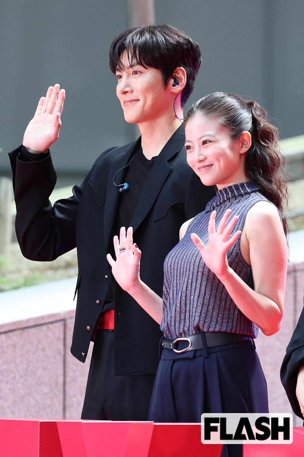 今田美桜に伊藤沙莉、山下智久&大泉洋も…日テレ秋ドラマを彩る人気俳優たちをキャッチ! 圧巻の “独特ドレス” 披露した女優は