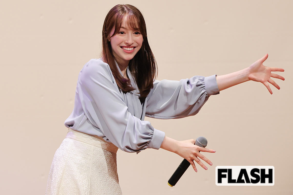 アイドルを経験していたためか、人前に出ることに慣れている様子のバーンズ恵麻アナ