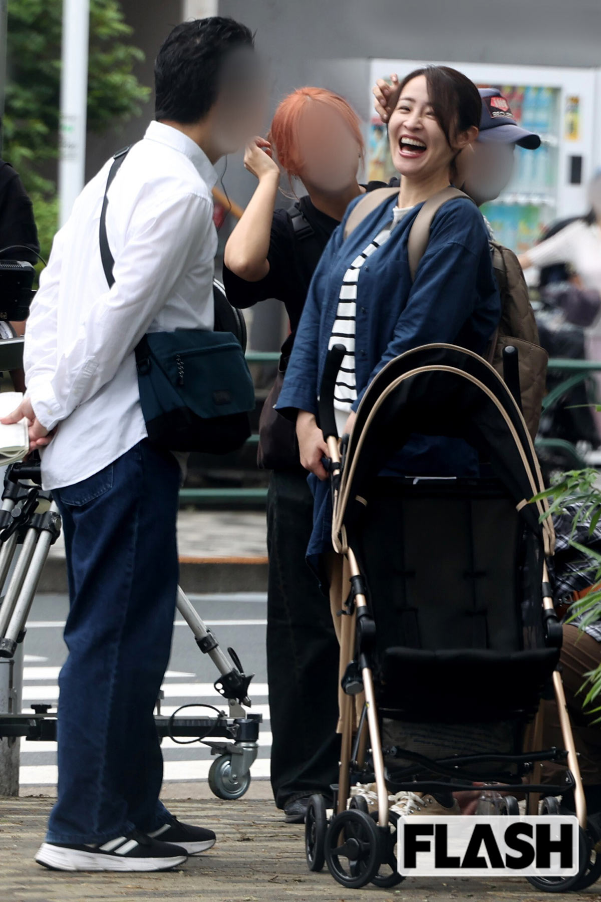 大沢あかね、松田元太と共演ロケ姿をキャッチ!夫・劇団ひとりの “献身愛” に支えられ、美容もドラムも「全ぶり」人生
