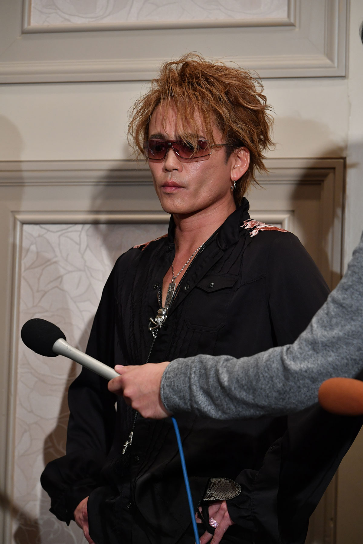 元光GENJI・諸星和己、ハワイで見せた“10:0分け”髪型激変の近影に「何があった」ファン困惑