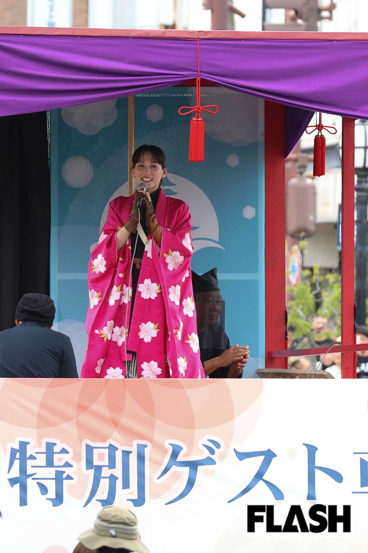 会津まつりには綾瀬はるか目当てで参加する人も多いという