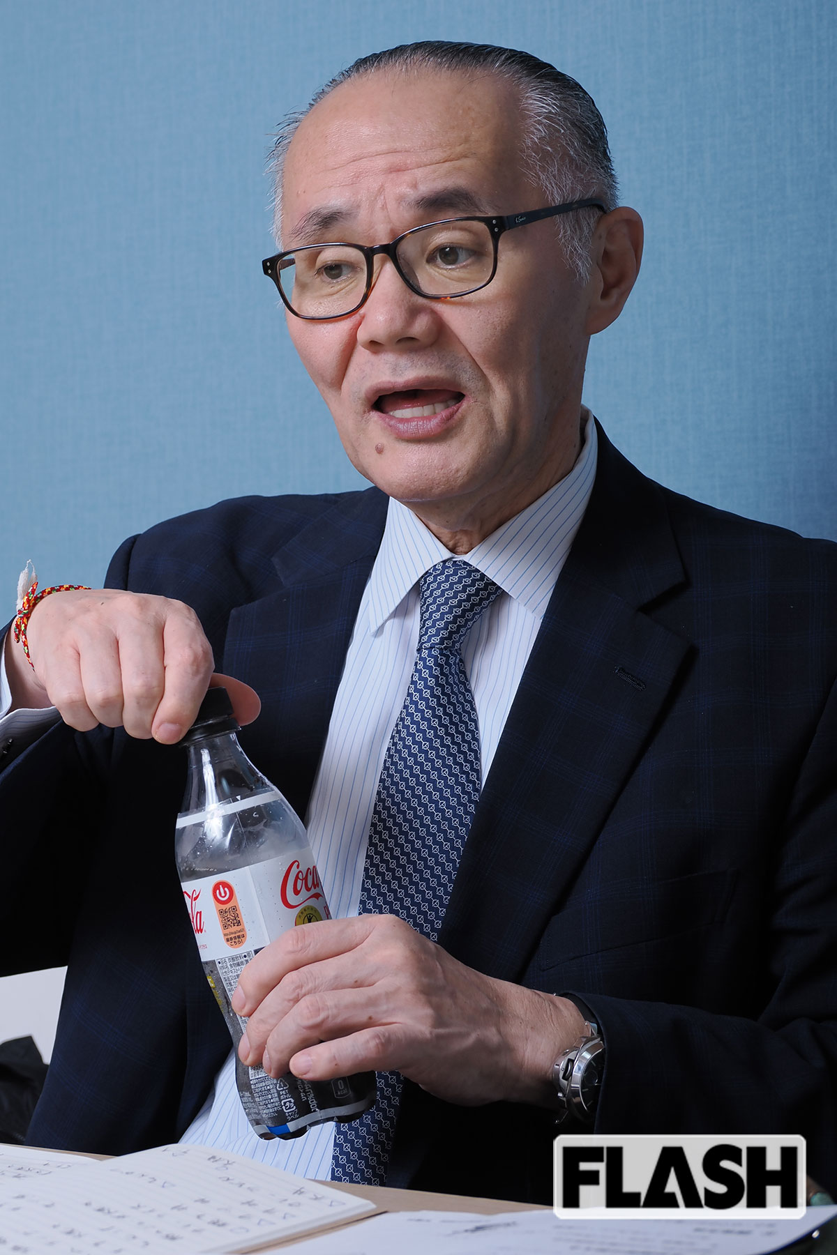 いまでもコーラを飲むなど、意外と手を出せる飲食物は多いようだ（写真・梅基展央）
