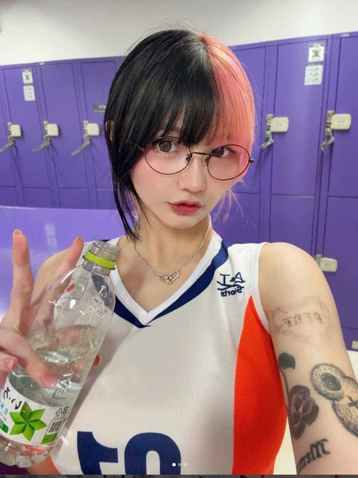 コスプレ系YouTuberのちゅきめろでぃ。タトゥーを入れたことを公開するインタビューが話題となっている（写真・本人Instagramより）