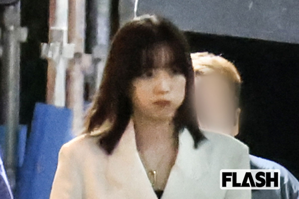 永野芽郁　かわいすぎる“膝上20cm”超ミニスカで繁華街に降臨…「元ナン…