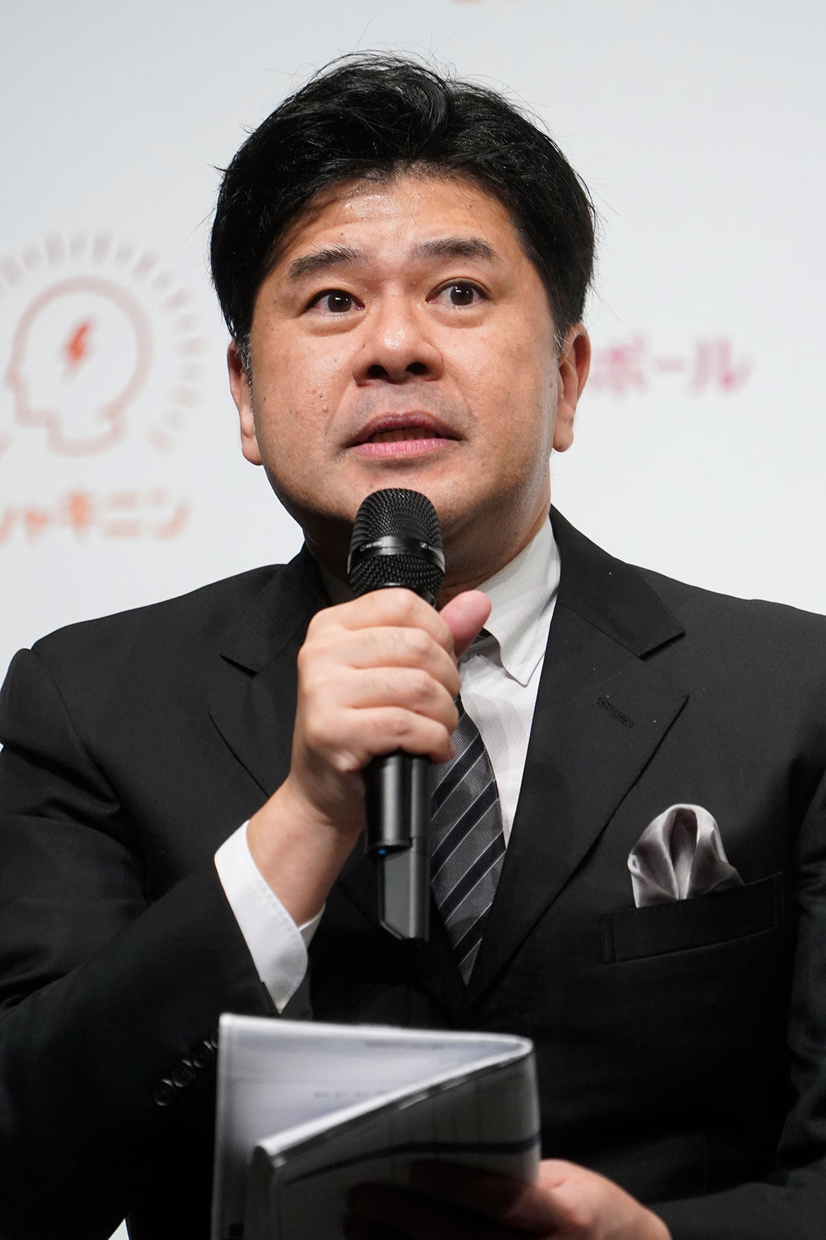 垣花正、皇居ランナーは「ノーブラもいますもん」に共演者の鋭いツッコミ「下着」めぐる発言で物議かもした過去