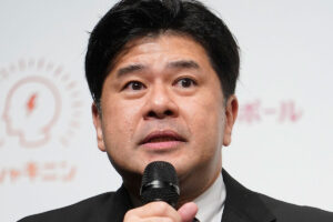 垣花正、皇居ランナーは「ノーブラもいますもん」に共演者の鋭いツッコミ「下着」めぐる発言で物議かもした過去