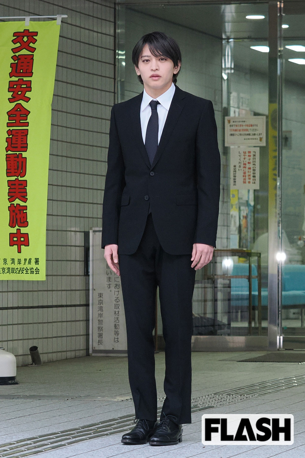 timelesz猪俣周杜 釈放で深々と謝罪、注目された「顔と髪色」…ネットでは「メイクしてる?」の声も
