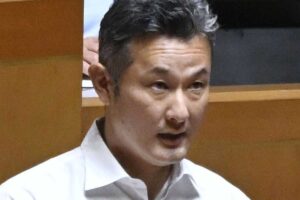 “福岡県議会のドン”の元秘書県議が“裏垢”で他議員を攻撃…専門家は「中高…