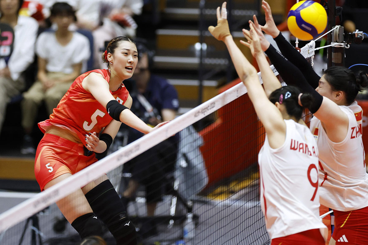 【伊セリエAで衝撃デビュー】女子バレー佐藤淑乃、開幕戦で見せた“驚異の適応力”！ モデル級スタイルで人気爆発