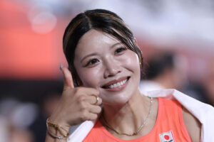 【ユニホーム姿から一転】陸上100m障害の中島ひとみ、秋らしさ満開の私服ショットが大反響「早熟の天才」が遂げた30代の進化とは