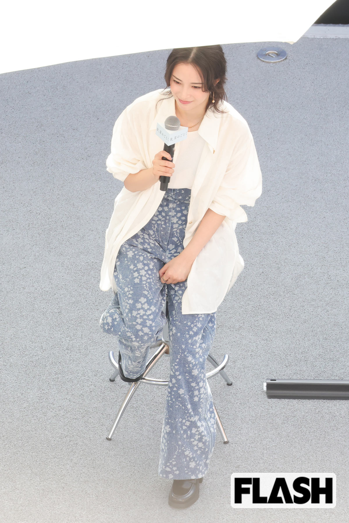 透明感抜群のビジュアルを誇る広瀬すず。高校生役をそのまま務めるのも納得だ