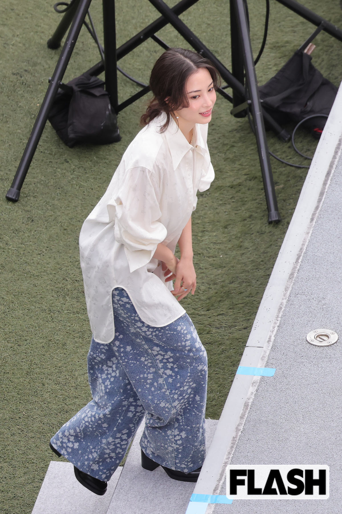 広瀬すず、横浜流星とのダブル主演映画イベントに登壇…さわやか大人スタイルで高校生の“恋愛相談”にアドバイス