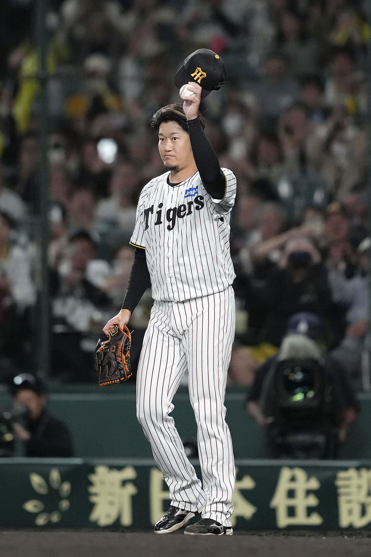 阪神・岩貞投手の引退登板を広島・末包選手が三振で祝福…「忖度か真剣勝負か」物議で蘇る村田修一の“クラッシャー”ぶり