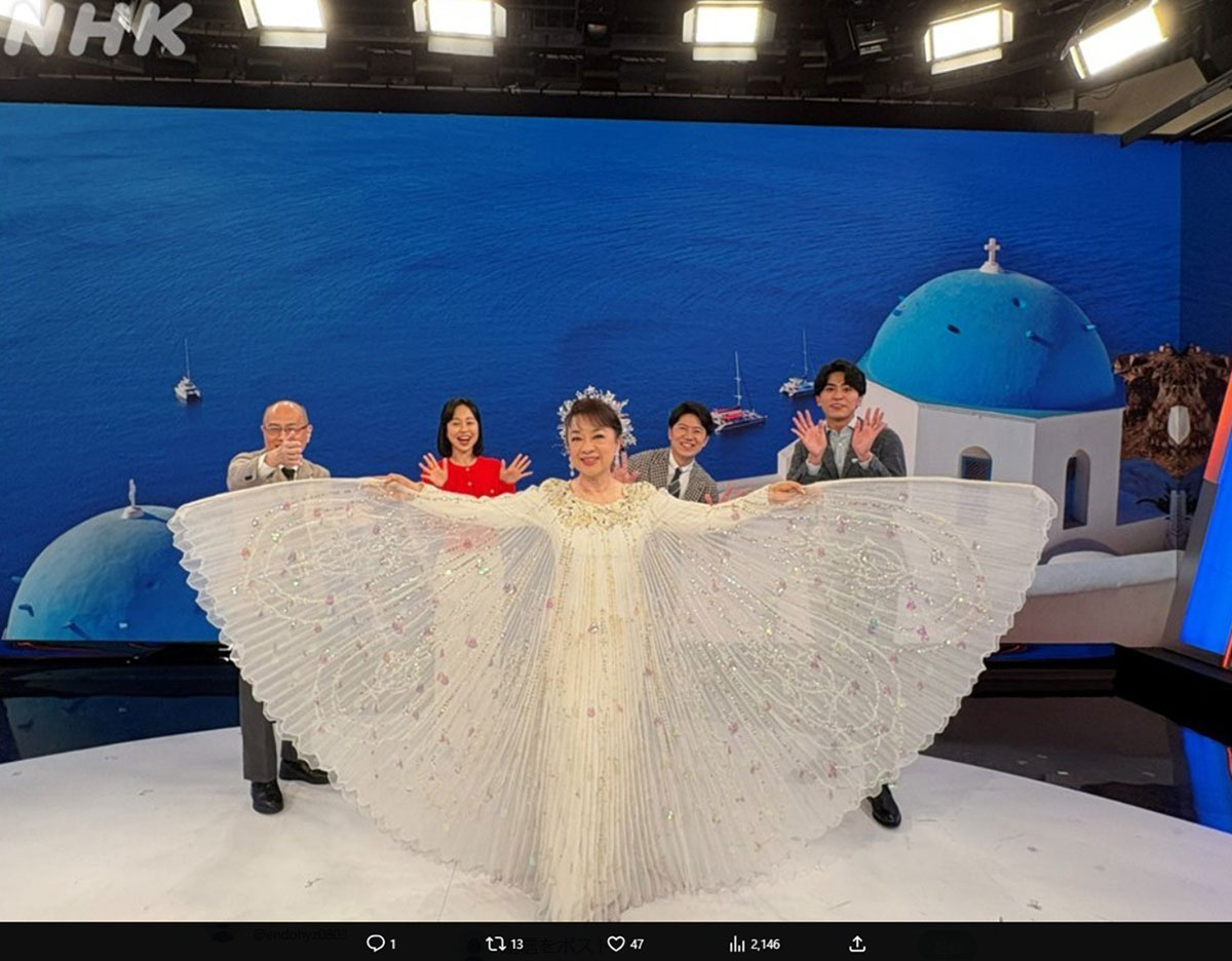 NHKに出演したジュディ・オング。往年と変わらぬ美貌を保つものの、歌唱力には疑問の声が出ている（写真・番組公式Xより）