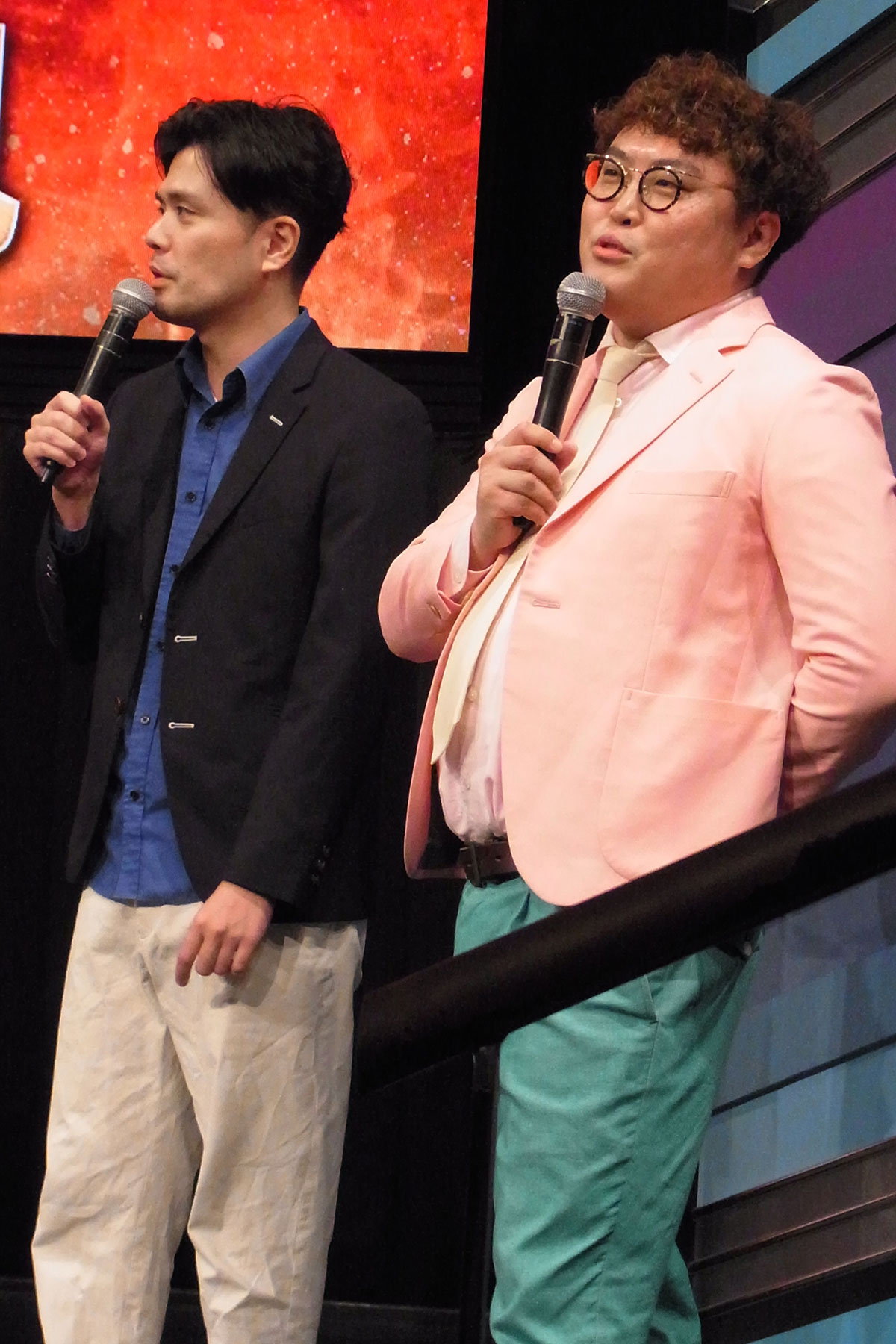 auの新CMの人気芸人、“舌ペロ”に「意味が分からない」一部で拒否反応…“キモダチ”キャラ定着もドアップが災い
