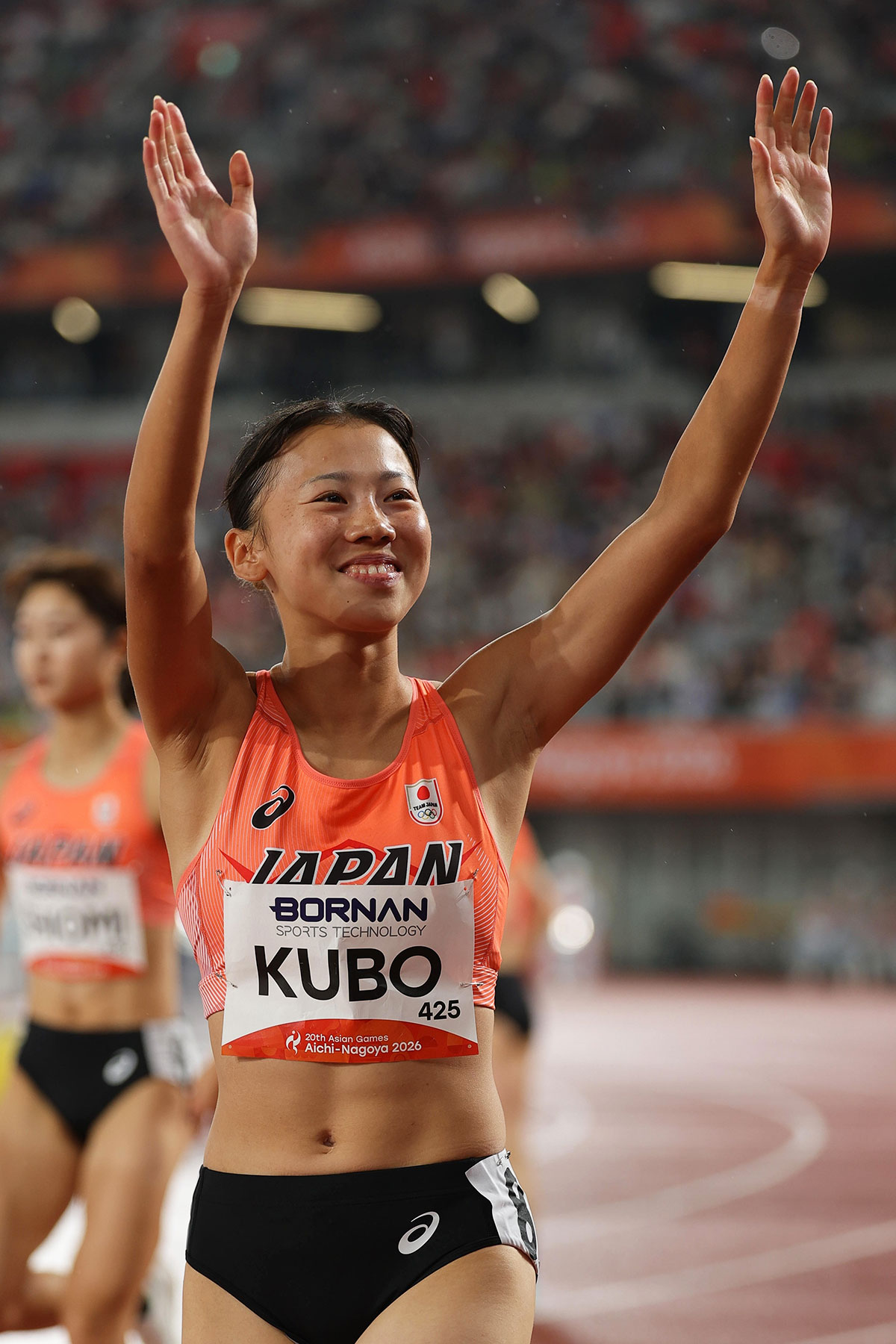 陸上800m日本記録保持者の久保凛、『オールスター感謝祭』でみせた笑顔のギャップ…親戚には“スポーツ選手”、犬好きの素顔とは