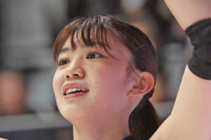 177cmのバレー元日本代表・野中瑠衣、私服オフショット公開…泥臭いプレーとの“ギャップ”に歓喜の声
