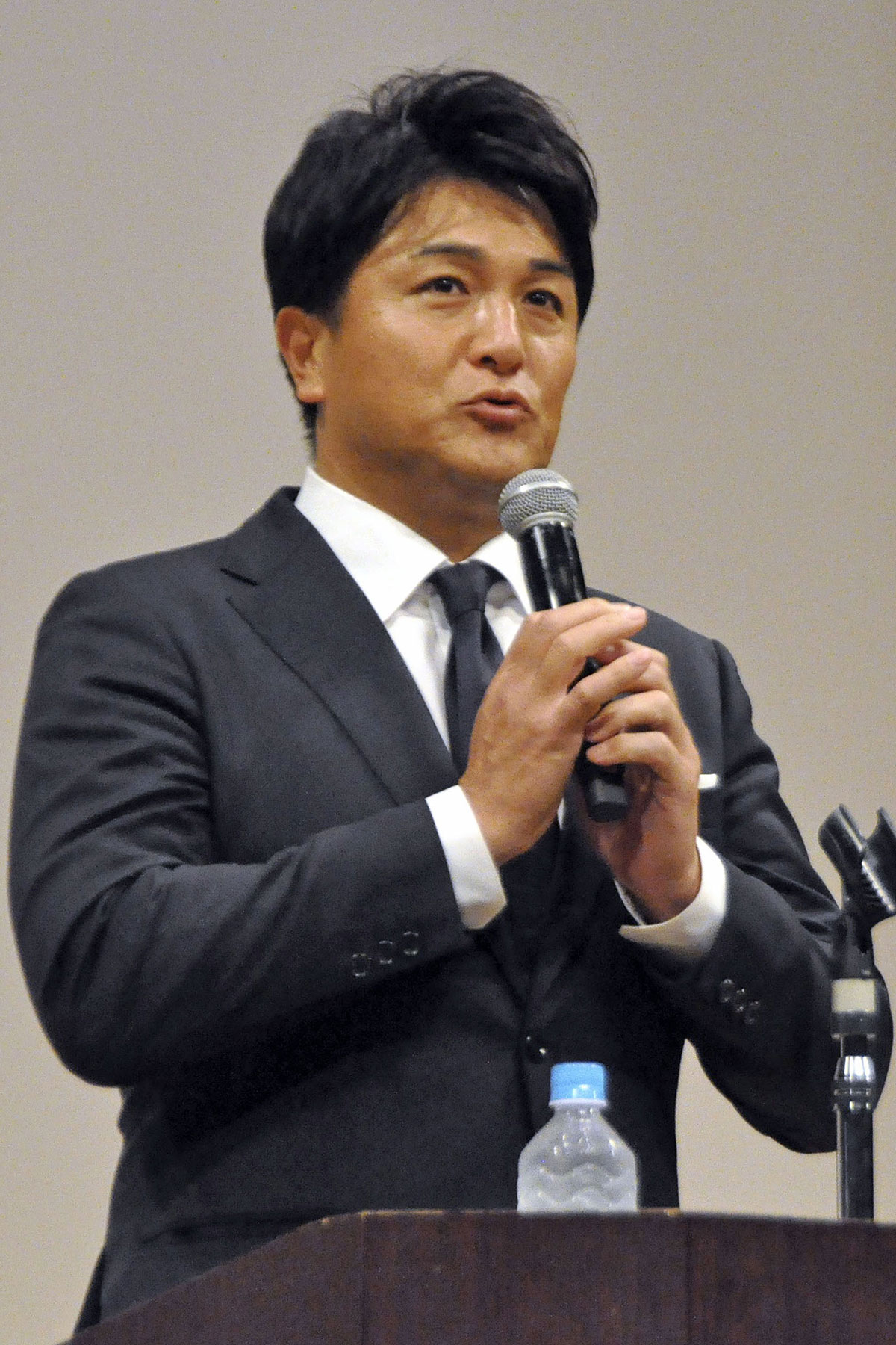 巨人“次期監督”めぐる報道で「生え抜きエースか4番」の“伝統”に懐疑的な声…最有力・高橋由伸氏は「3年連続V逸」で辞任の過去