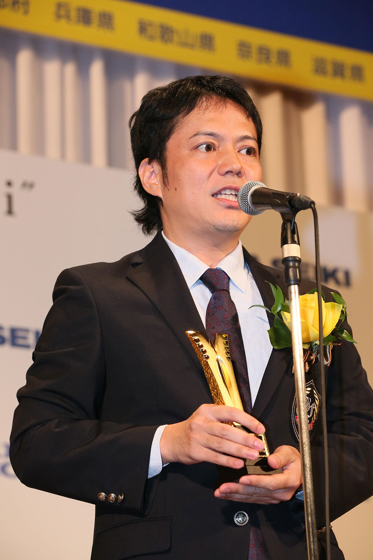 中咽頭がん発表の吉本人気芸人に激励の声…8月に「首のしこり」告白しファンから受診の勧め