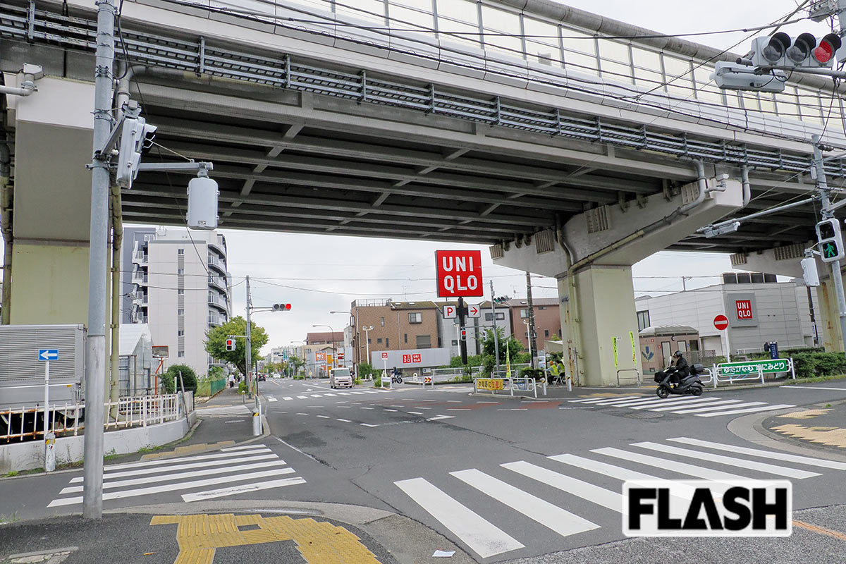 日本損害保険協会が発表した2025年の「全国交通事故多発交差点マップ」でワースト2位の20件の事故が発生した、東京都江戸川区の「瑞江駅西通り高速下交差点」(写真・保坂駱駝)