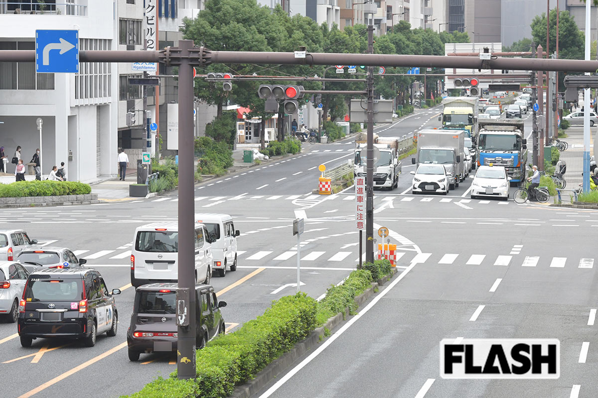 日本損害保険協会が発表した2025年の「全国交通事故多発交差点マップ」でワースト5位の14件の事故が発生した、大阪府大阪市の「東天満交差点」(写真・馬詰雅浩)