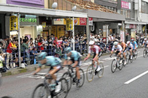 世界的自転車レースで観客のタオルと選手が接触し落車…批判殺到も被害チームは「特定・非難望まない」