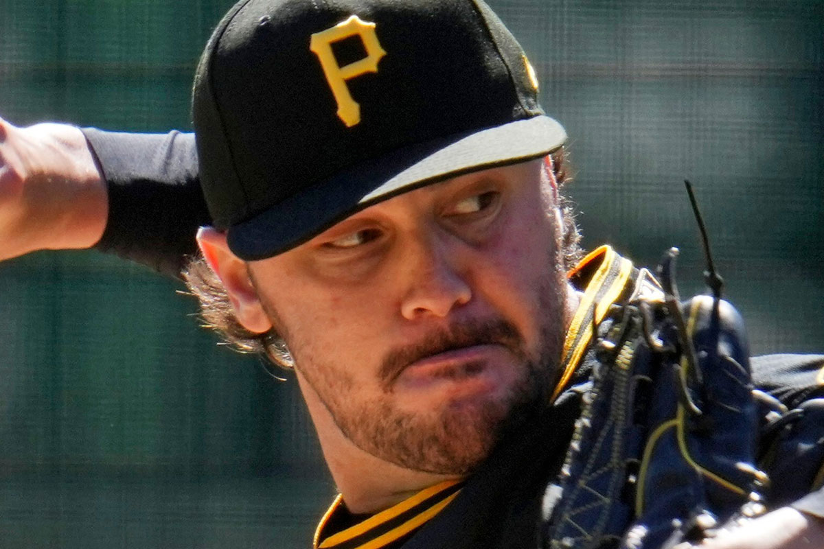 MLBサイ・ヤング賞投手が突如歌舞伎町に出没！　同伴の恋人インフルエンサ…