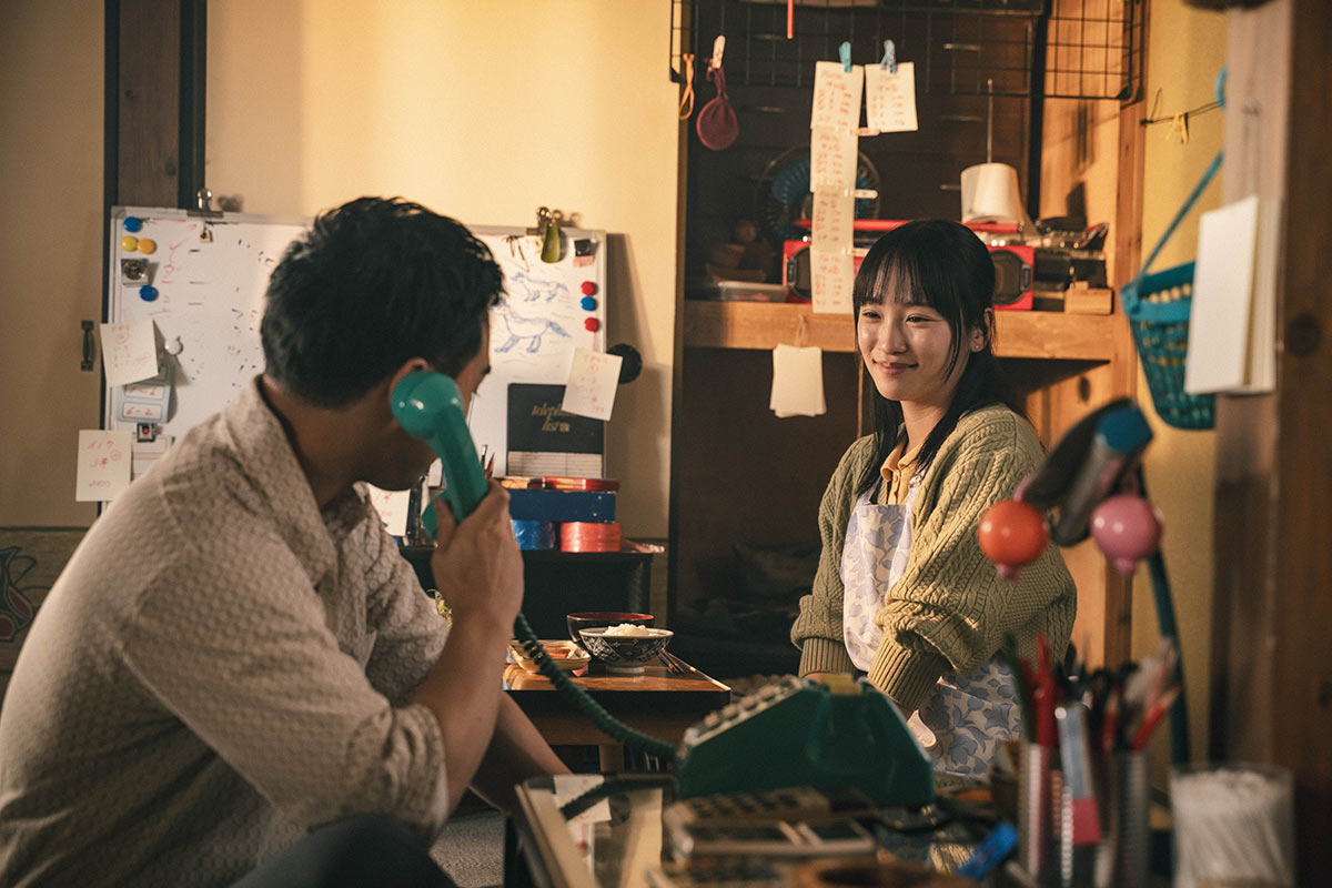 柳楽とは4度めの共演。「演技への熱量がすごくて圧倒されます」映画『RYUJI 竜二』は、10月30日（金）全国公開。出演：柳楽優弥、川栄李奈、萩原利久、JUNON（BE:FIRST）ほか／©2026「RYUJI」製作委員会