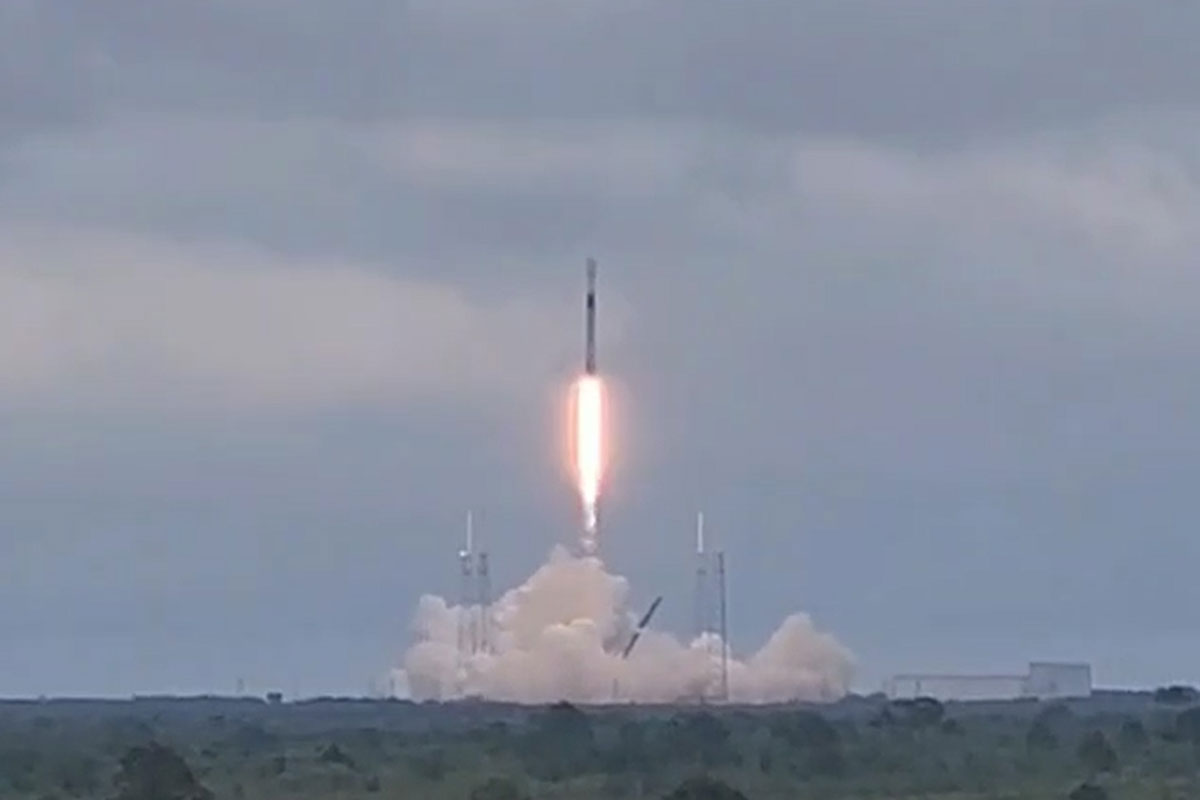 宇宙葬「Space voyage α」＜宇宙空間への散骨：110万円〜＞／米国のヴァンデンバーグ宇宙軍基地からカプセル搭載ロケットが飛び立つ様子