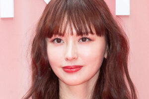 鈴木えみ「携帯見せてって言ったら」1年半前に語っていた元夫への “疑念”…離婚理由は明かさずも「長年積み重なったもの」