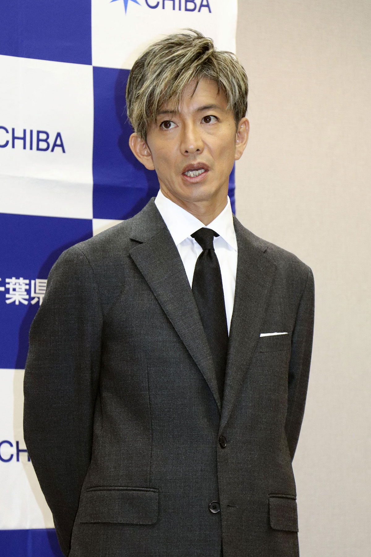 義援金贈呈のため千葉県庁を訪問した木村拓哉（写真・共同通信）