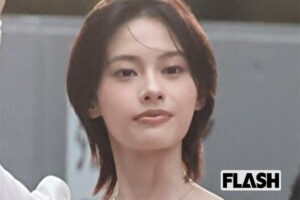 安斉星来、ヒット映画PRで見せた“美背中丸見え”ドレス　釜山映画祭では“…
