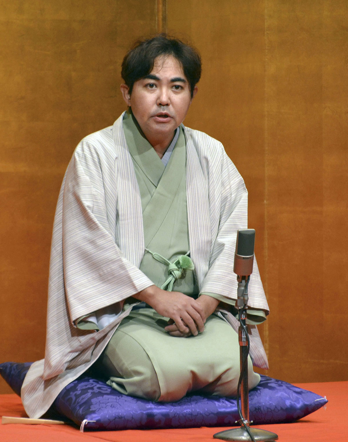 『ニュースto』に出演した林家三平。ダジャレでスベり、人選に疑問の声があがってしまった（写真・共同通信）